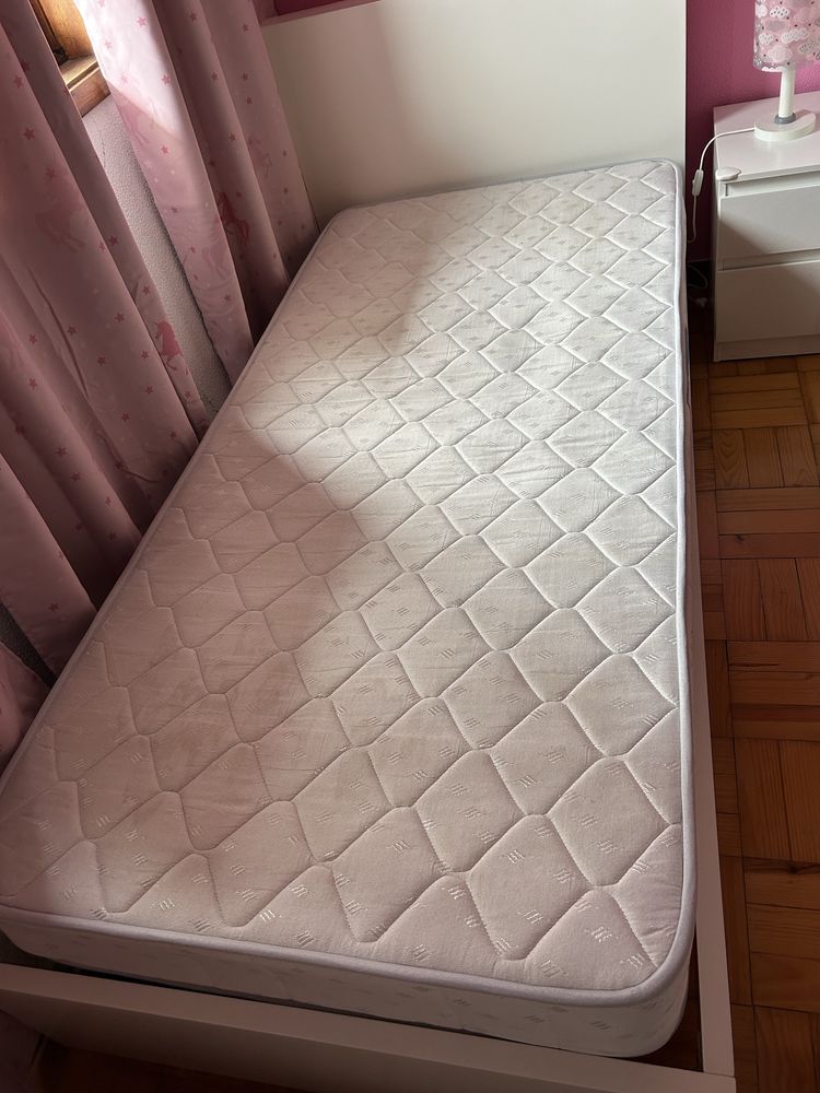 Cama de solteiro