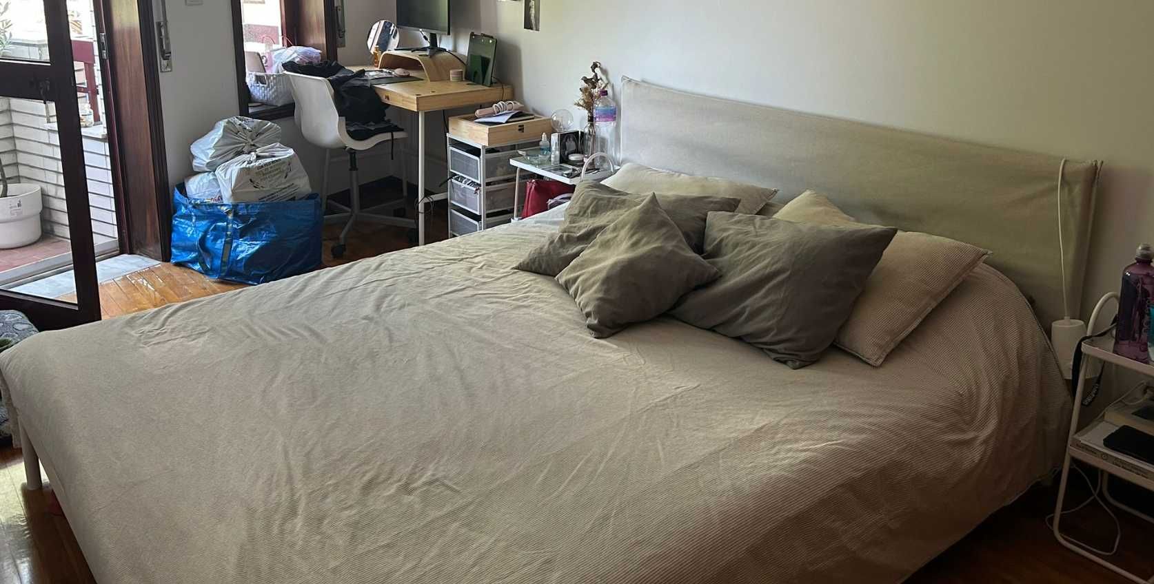 Cama IKEA KLEPPSTAD + colchão ÅBYGDA 160 x 200