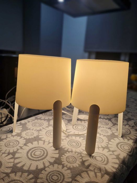 candeeiro mesinha cabeceira, com lâmpada LED incluída