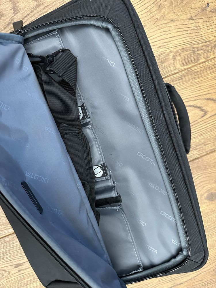 Torba pokrowiec teczka na laptopa Dicota Czarny