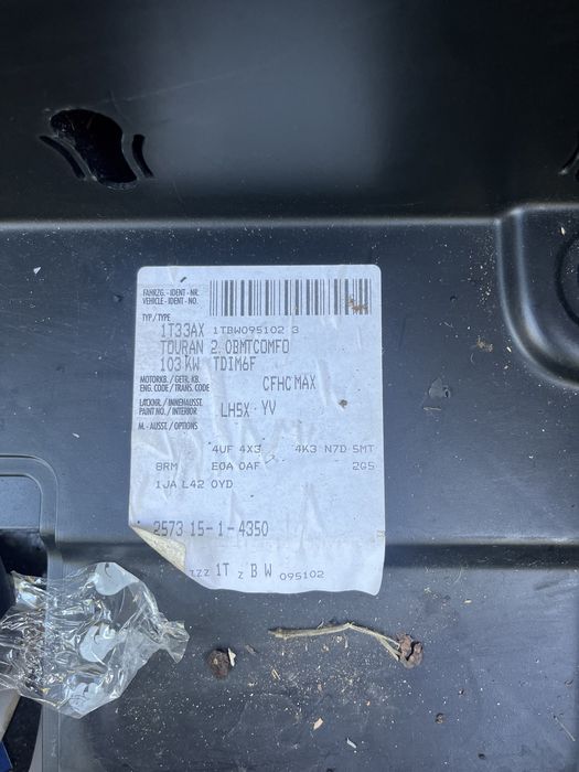 Розборка VW TOURAN запчастини тоуран шрот туран