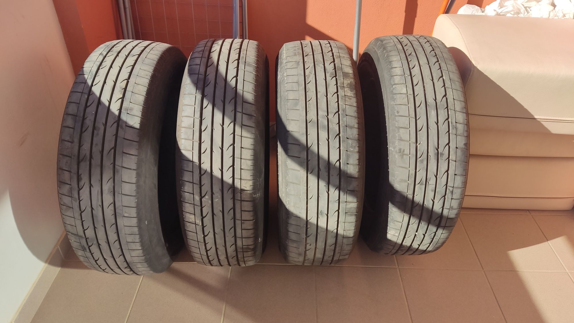 Bridgestone Dueler HP Sport 235/65/R18 106H