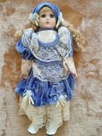 Boneca de porcelana