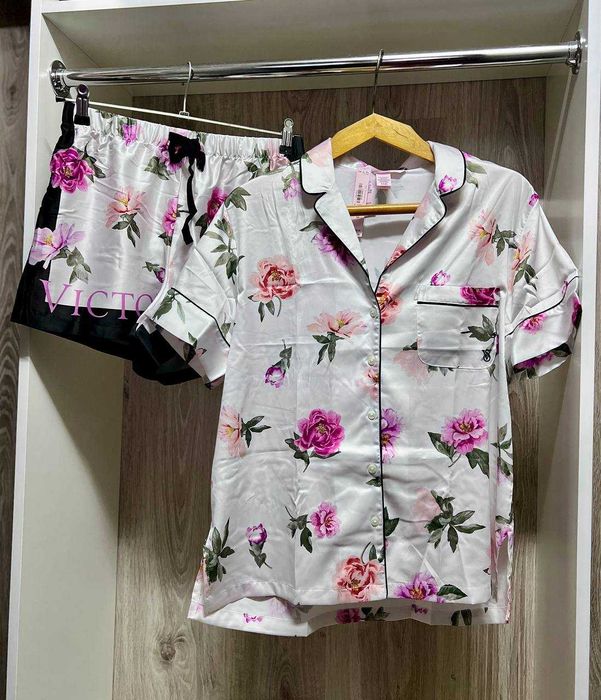 Піжама  з шортами S  Victorias Secret Вікторія сікрет