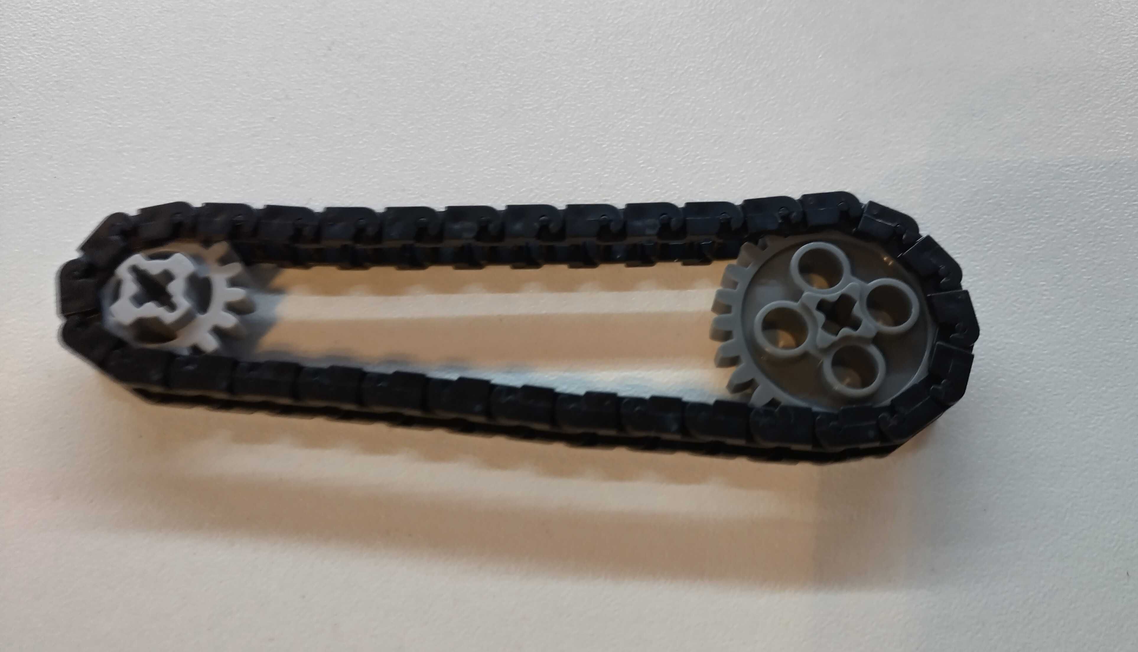 Lego Technic łańcuch 32 ogniwa 3711 + zębatki z 24 i z16  Nowe