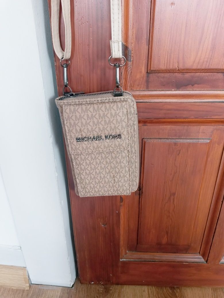 Torebka listonoszka Michael Kors portfel