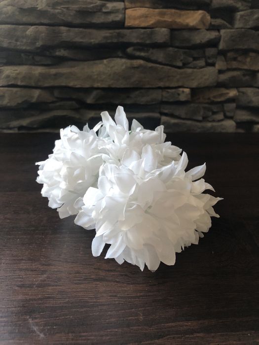 Bukiet sztucznych kwiatkôw 48tknkw