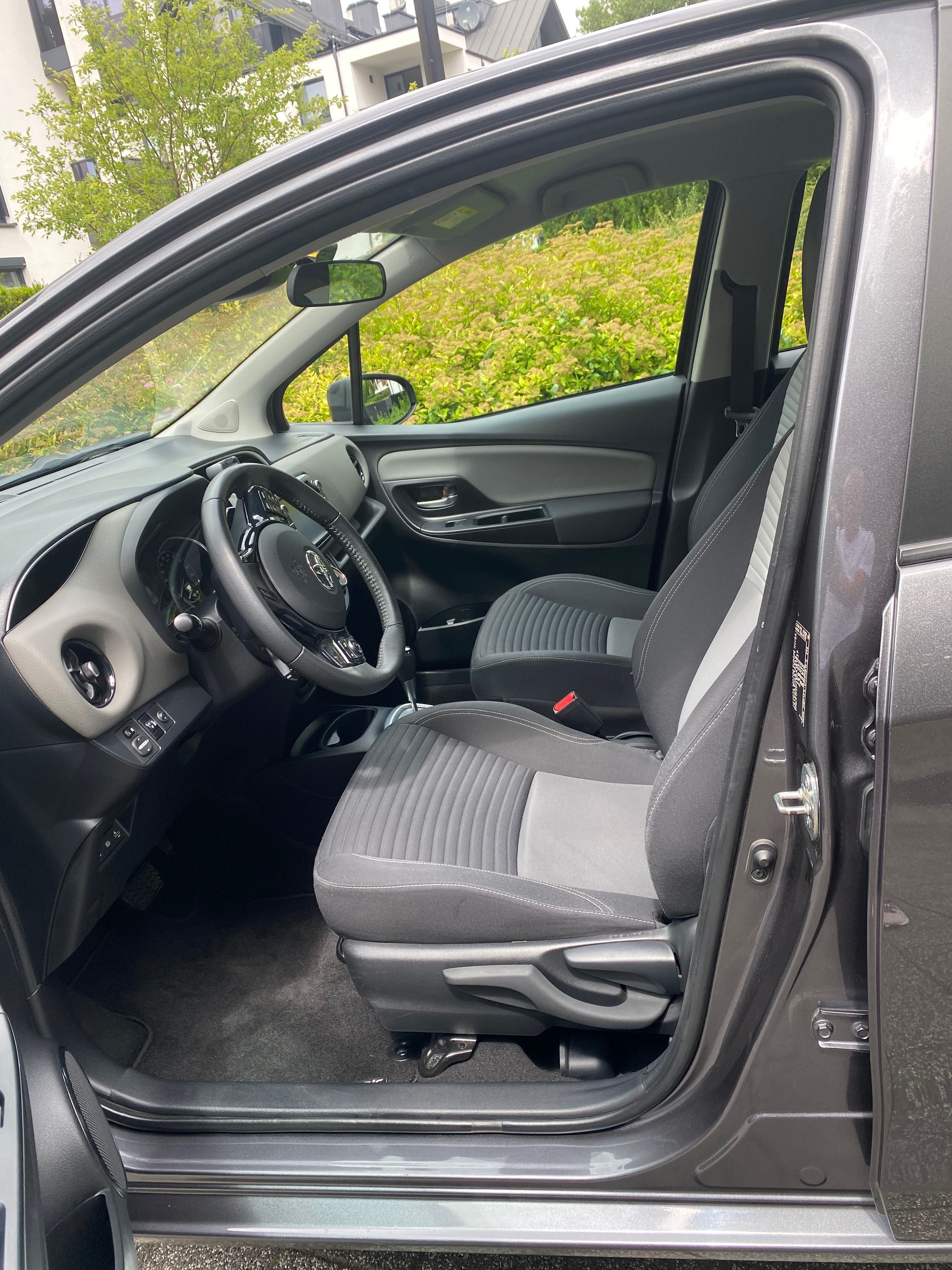 TOYOTA YARIS , automat, pierwszy własciel, salon Polska, ASO