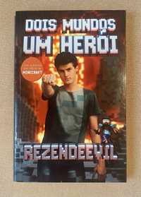 Livro “Dois mundos um Herói” do youtuber Rezendeevil