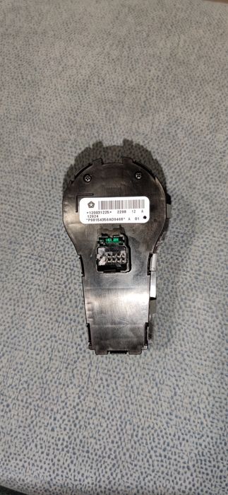 Chrysler Pacifica wyłącznik świateł