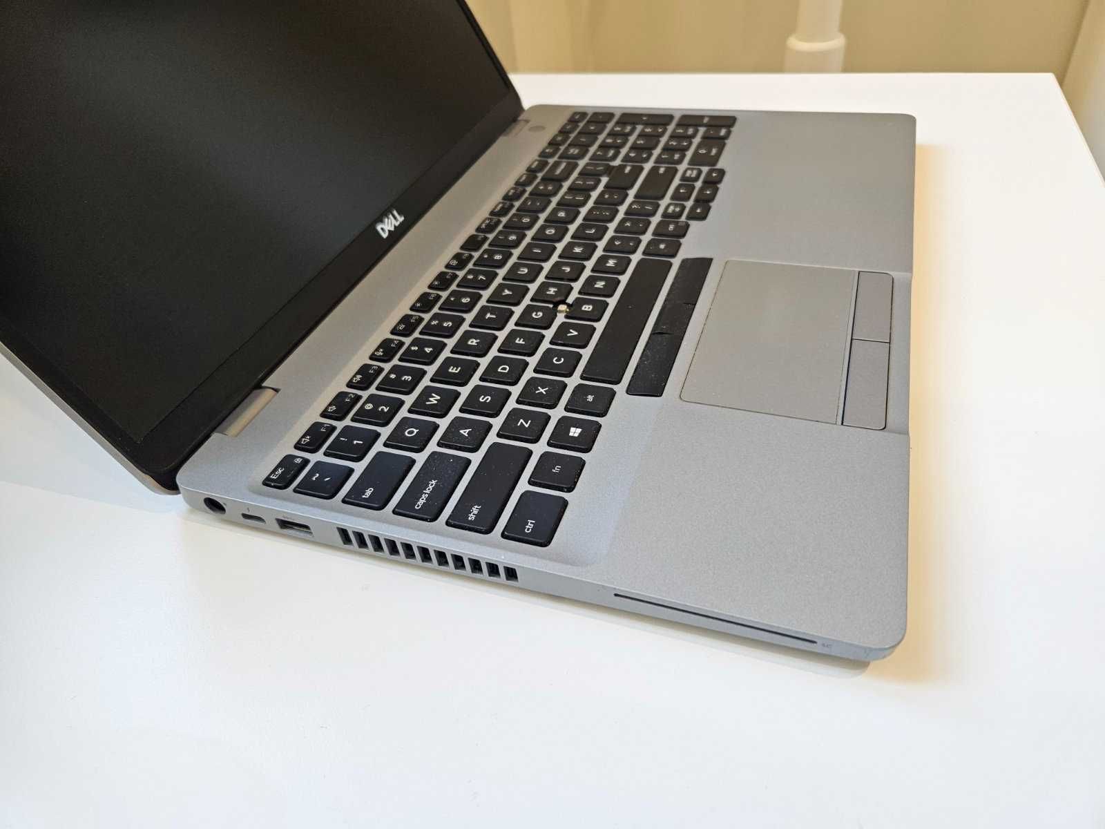 Laptop Dell Latitude 5511 - i7/32Gb/1TB SSD, stacja dokująca GRATIS!