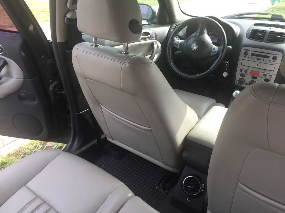 Alfa Romeo 147 1,6 TS   LPG skóra klima