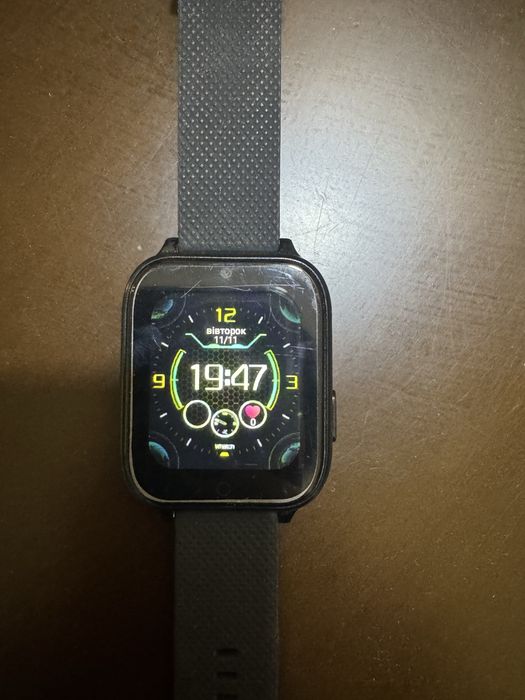 Продам дитячий смарт годинник Jetix DF 100 Pro