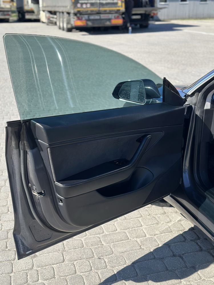 Tesla Model 3 2018 long Range 75