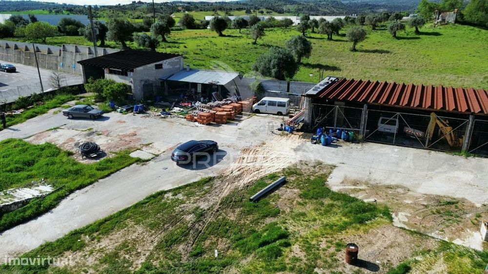 Armazém comercial com terreno, São Pedro / Alcanena