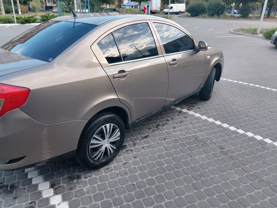 Продам авто Чери е5