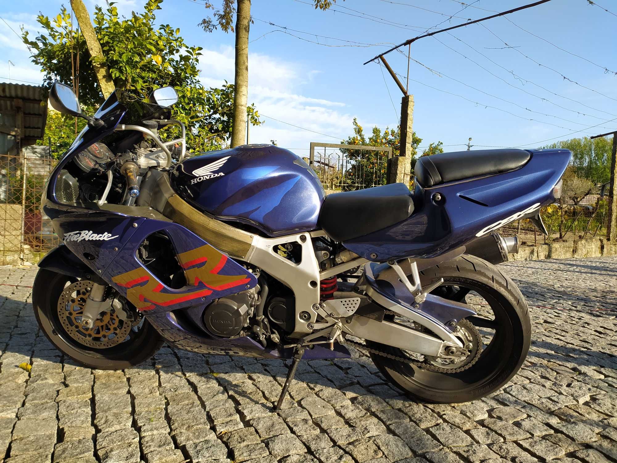 honda cbr 919 fierblade