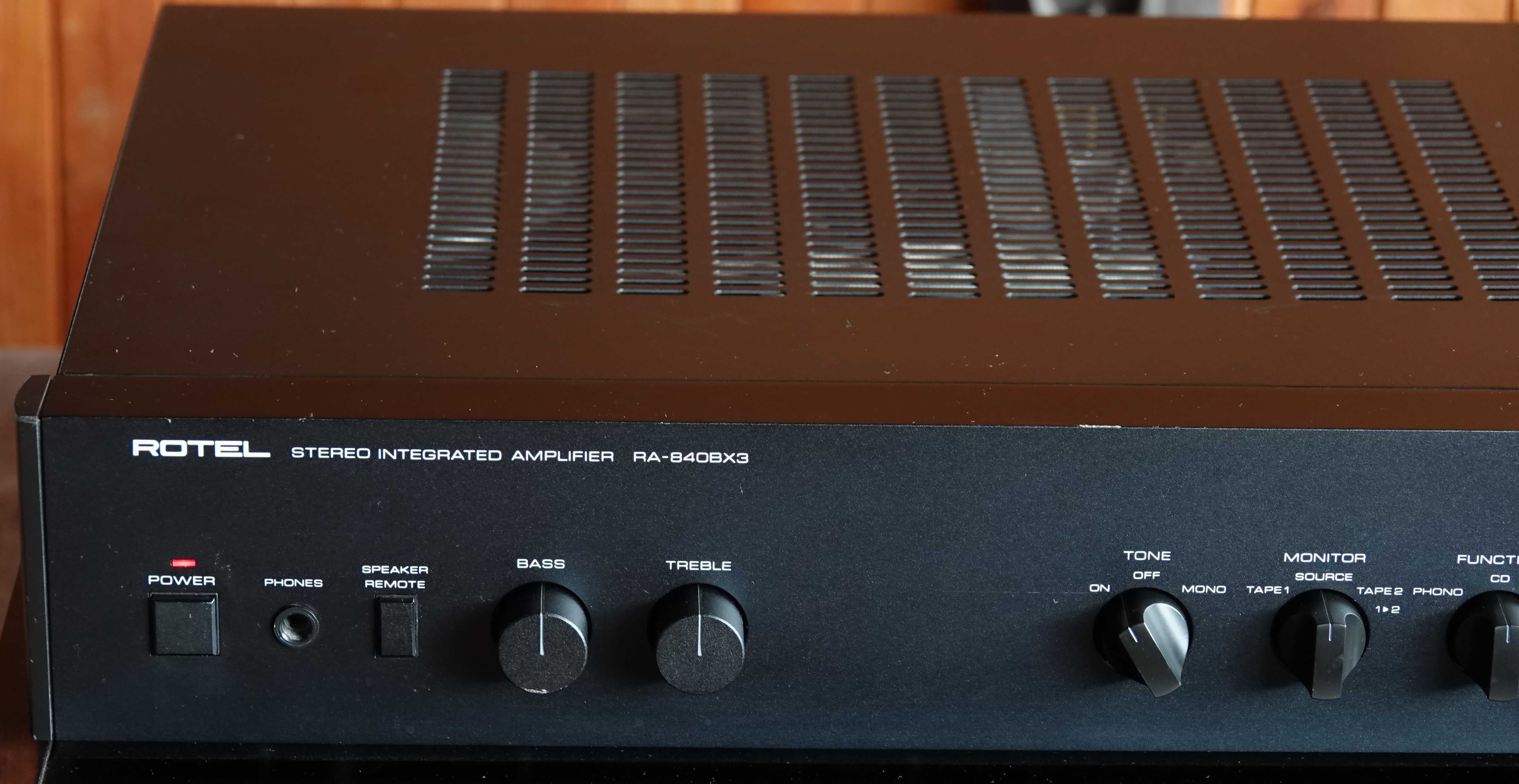 Rotel RA-840BX3 Doskonały Wzmacniacz Stereo Hi-Fi 2x80w