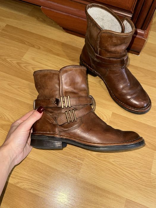 Демисезонні шкіряні чоботи, чобітки, черевики, ботінки