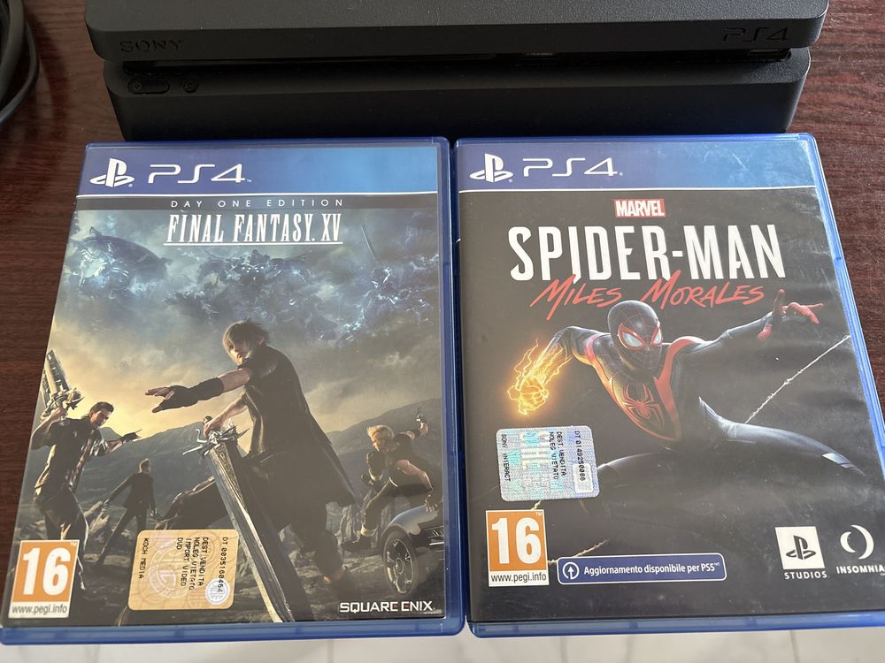 PS4 Slim 1TB com 2 jogos