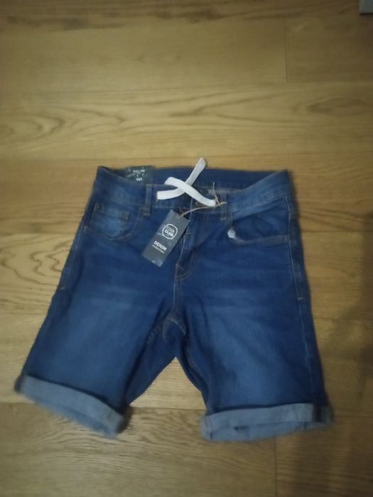 Nowe spodenki chłopięce 152 Cool Club