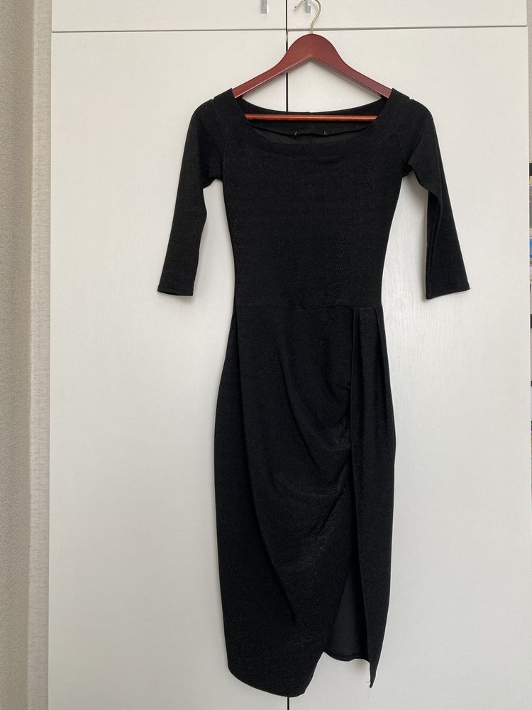 Продам чорну сукню люрекс розмір S