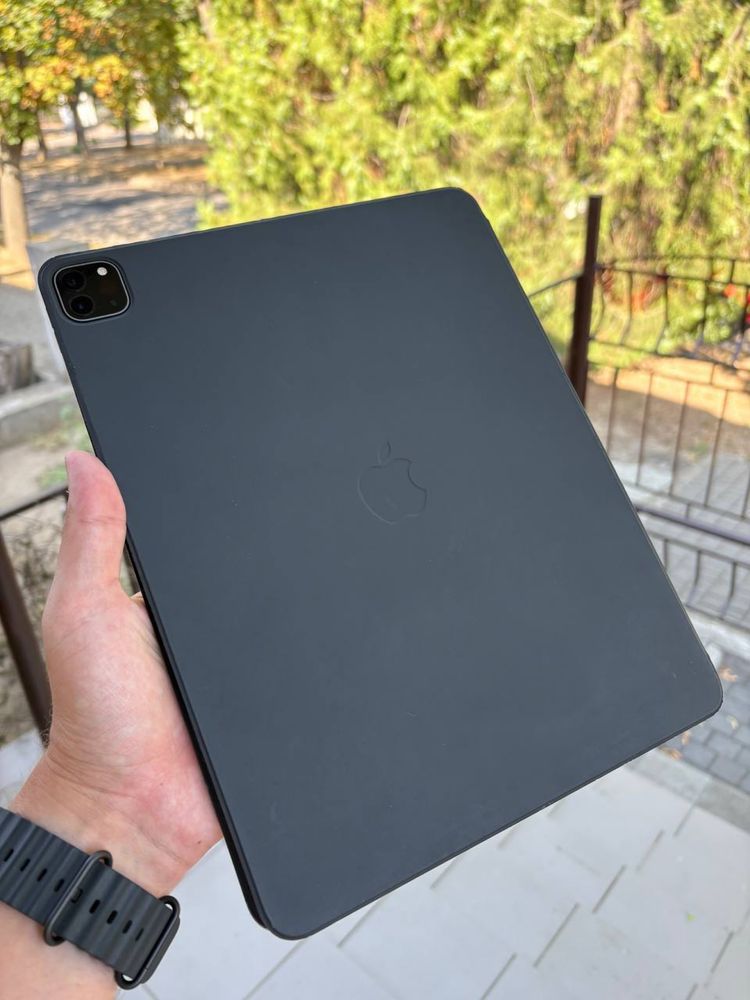 Планшет Apple iPad Pro 12.9 2022 Wi-Fi 512GB Space Gray (MNXU3)