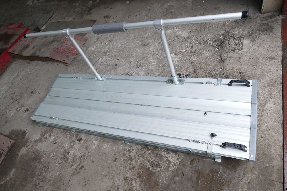 LINNEPE Platforma wewnętrzna rower/skuter do kamper
