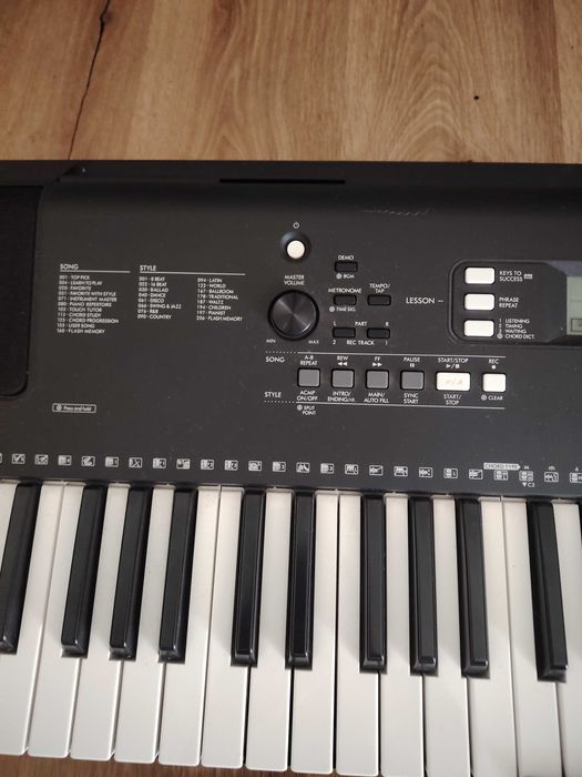 Yamaha PSR Ew310