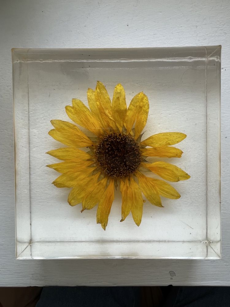 Ręcznie robiony kwiat słonecznika w żywicy epoksydowej