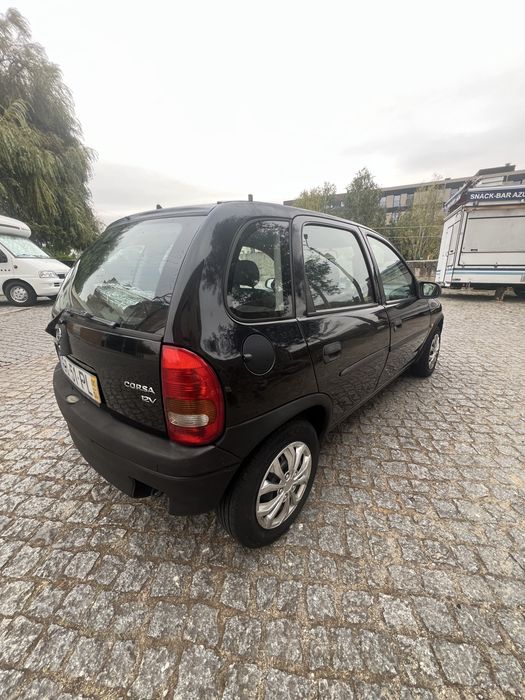 Opel corsa 1.0  conservado