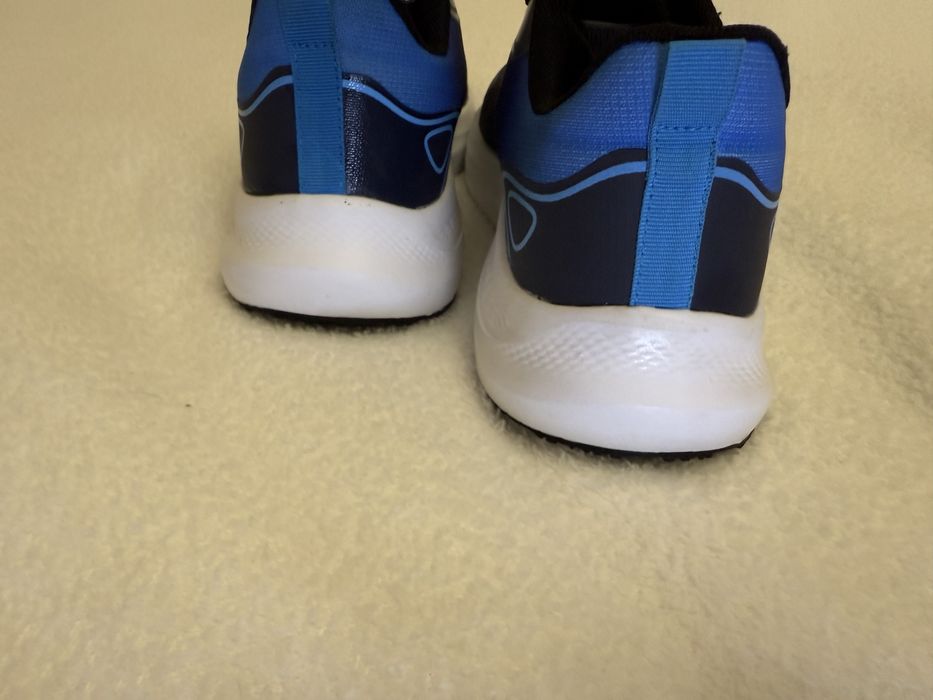 Новые мужские кроссовки 43 р 27.5см