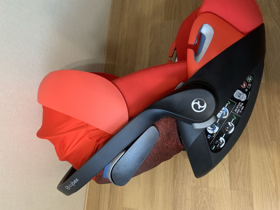 Стан нового Автокрісло Cybex cloud Z i-size червоне Сайбекс