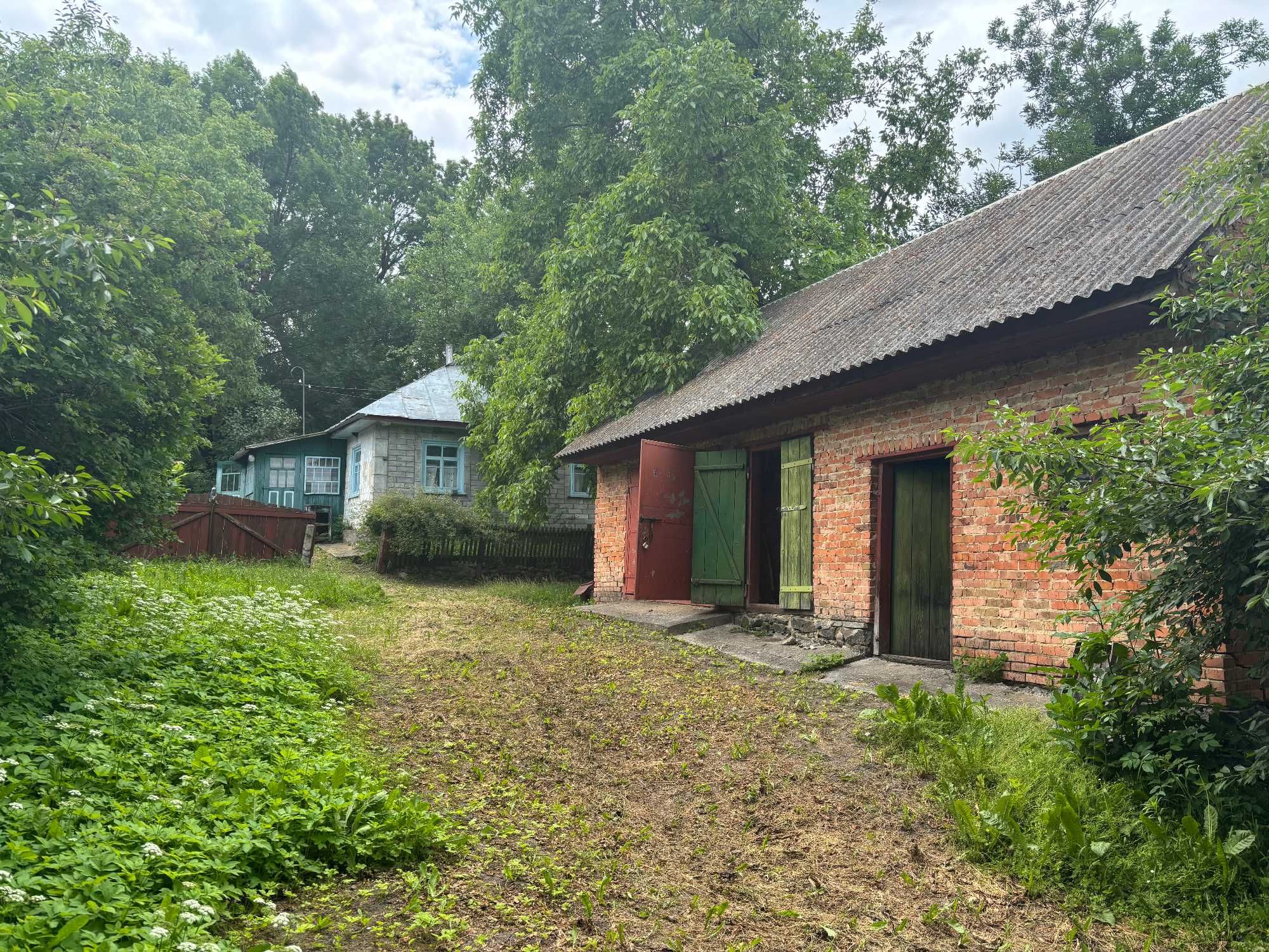 Будинок в селі Редвинці