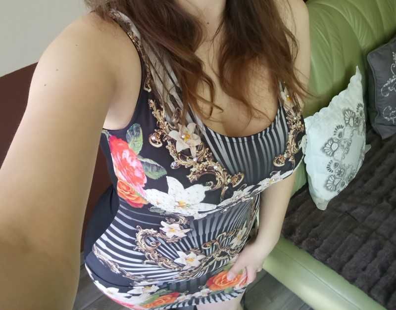 Sukienka w kwiaty