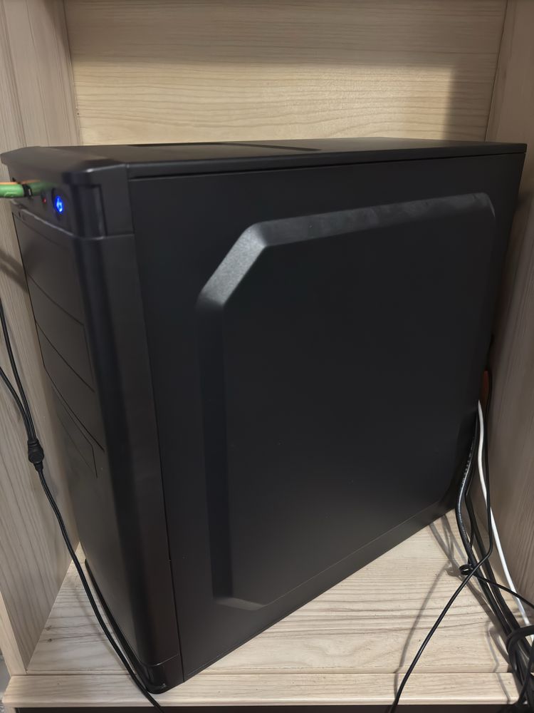 Компʼютер AMD Ryzen 5 5600G radeon / 16 GB DDR4