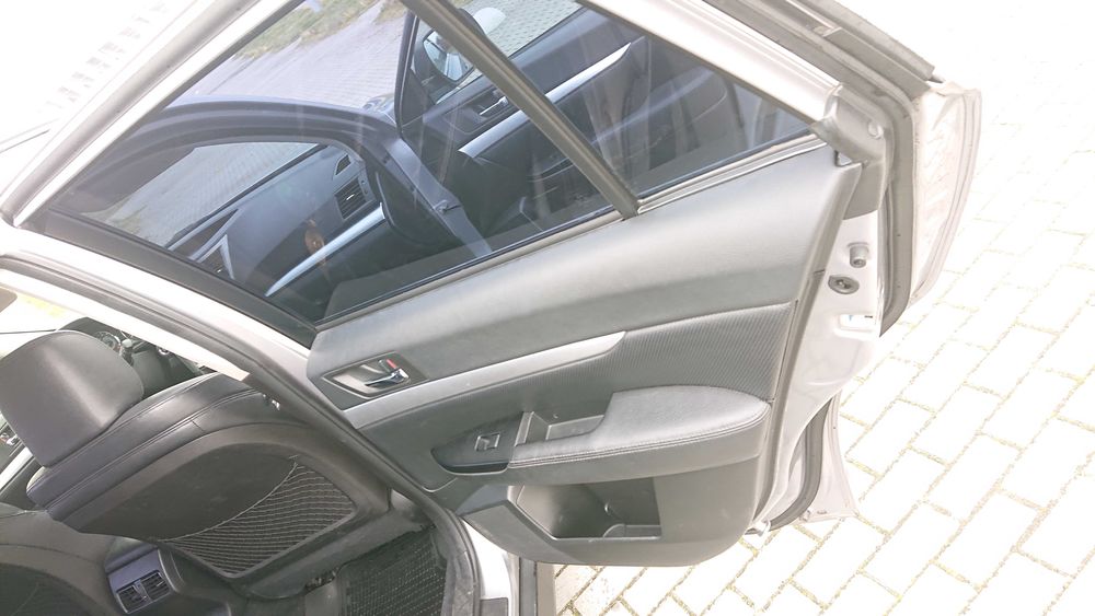 Продам автомобіль SUBARU Outback