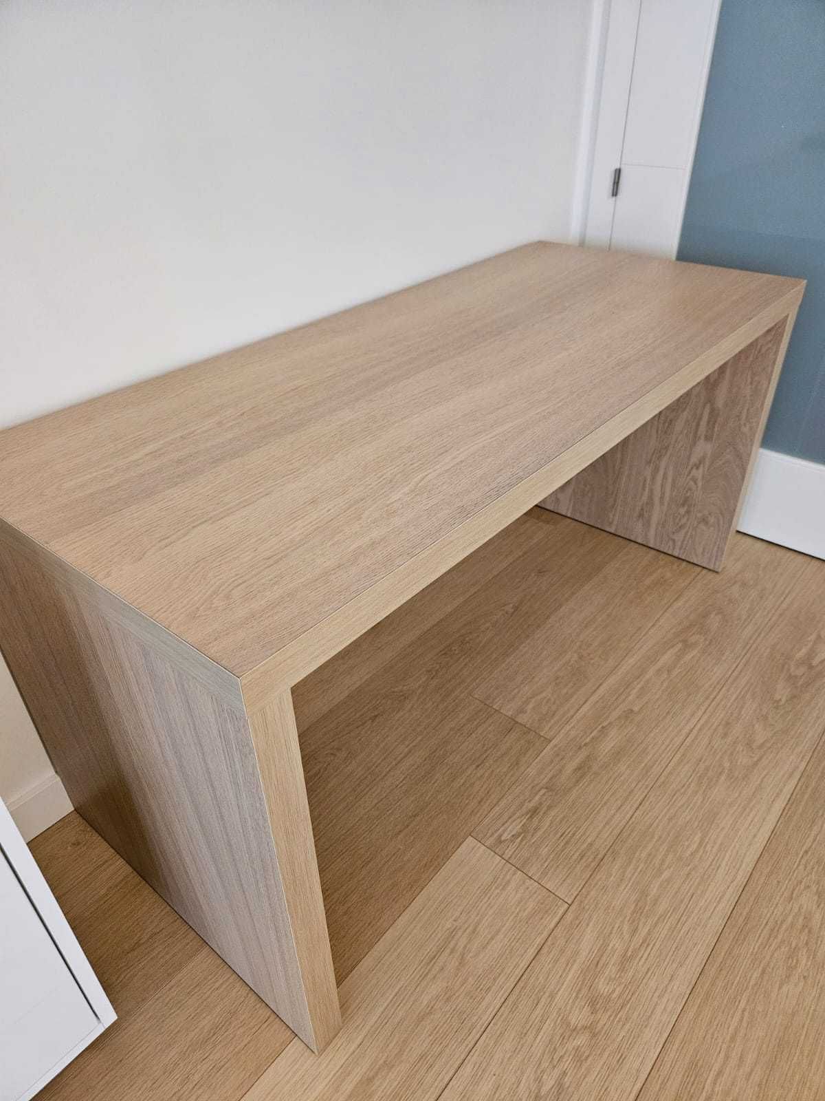 Secretária IKEA MALM