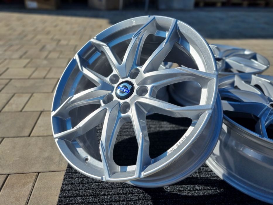 Volvo 18" Felgi alu nowe 5x108 EX30 XC60 S60 V40 V50 S80 C30 V70 XC90
