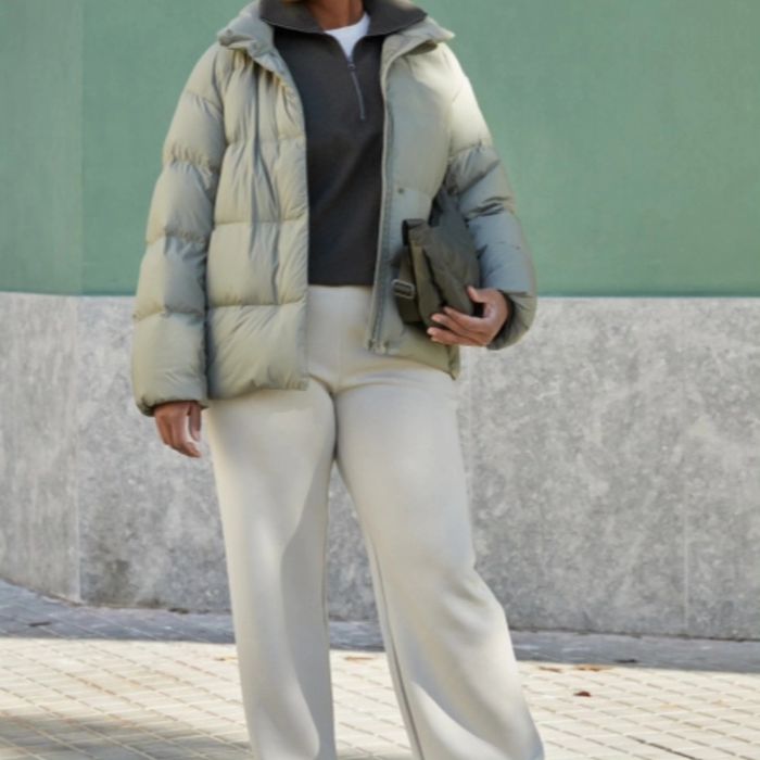 Пудрові куртки UNIQLO