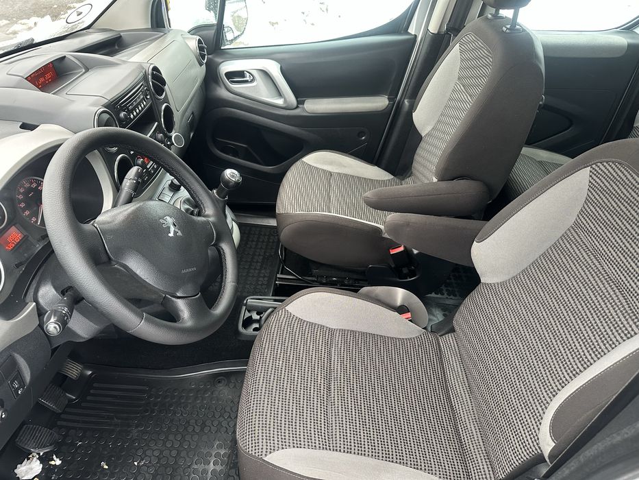 Peugeot Partner 7 osob diesel