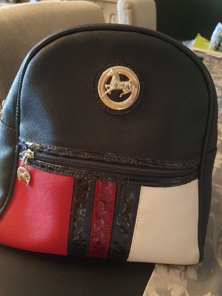 Vendo mochila Cavalinho