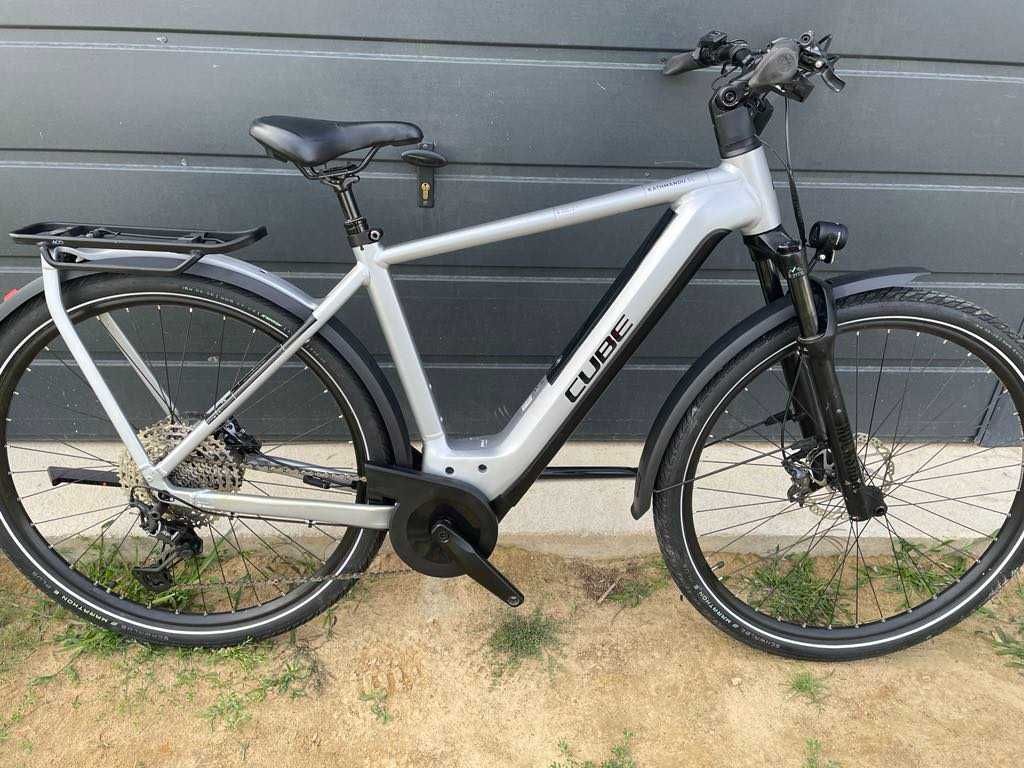 Rower elektryczny CUBE KATHMANDU sl