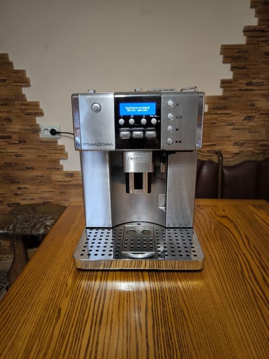 Кофемашина Delonghi PrimaDonna