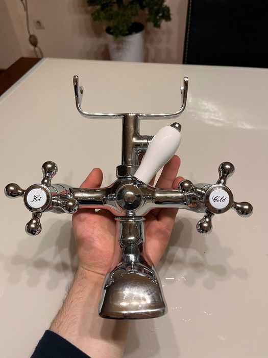 Torneira antiga para banheira (vintage)