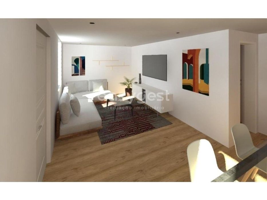 Moradia T2 com terraço, 75m2, junto às portas de Benfica