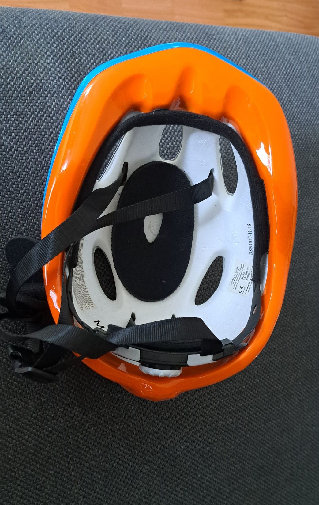 Kask dziecięcy BB-8 rozm.M