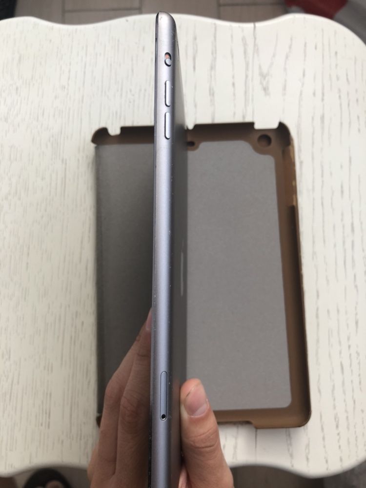 Планшет Ipad mini