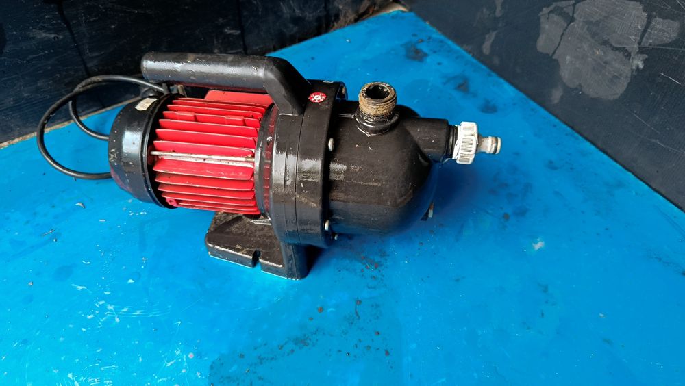 Motor água monofásico