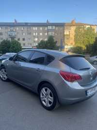 Opel Astra J 2011